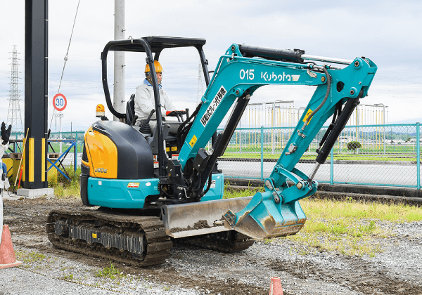 小型車両系建設機械（整地用等3t未満）